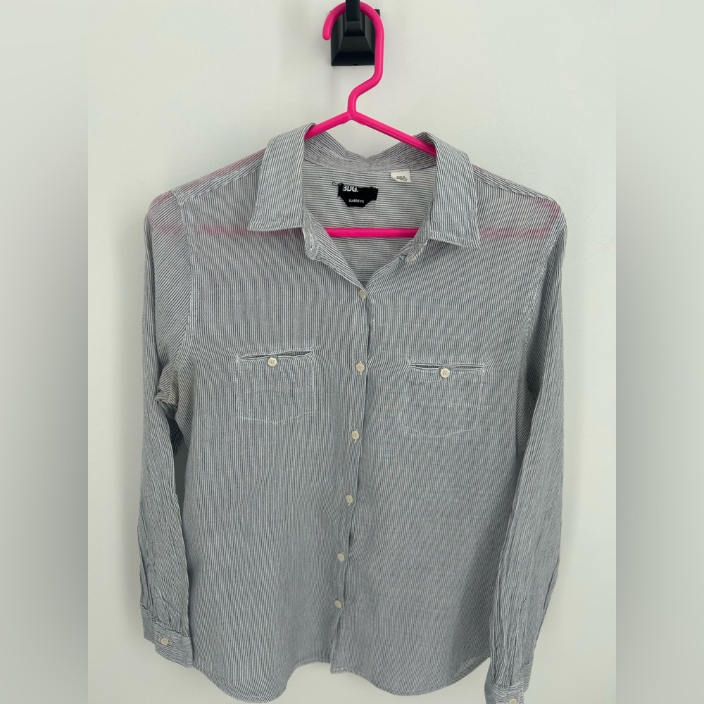 BDG light weight button down